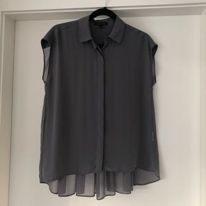 Banana republic flowy blouse in XS